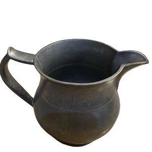 Wilton Armetale Plough Tavern Water Pitcher Stamped on Side 48 Oz